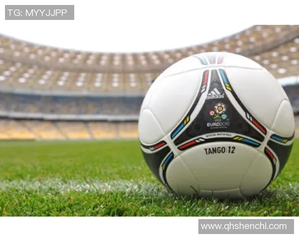 足球明星专用水杯设计理念与实用性分析及其在运动中的重要性