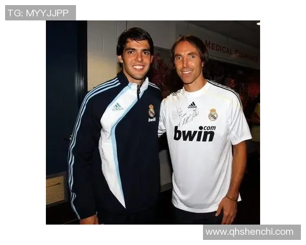 足球明星场边饮品揭秘你不知道的饮料选择与健康秘诀