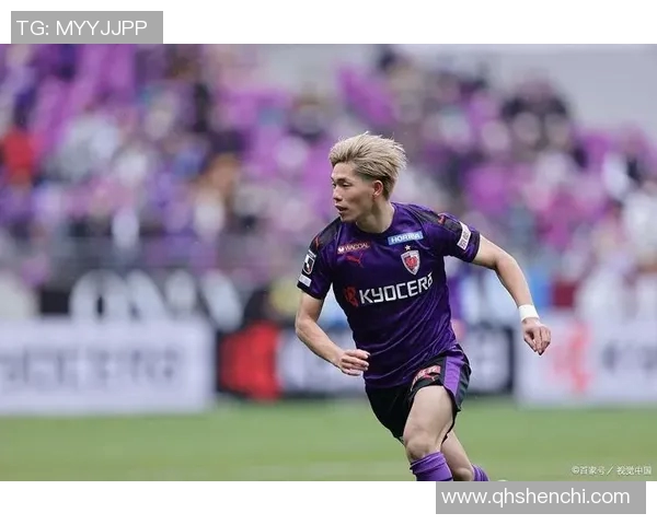 不死鸟与横滨的巅峰对决展现足球激情与荣耀的较量